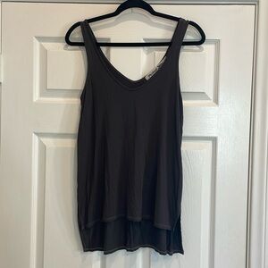 Michael stars one size charcoal gray tank. High/low hem